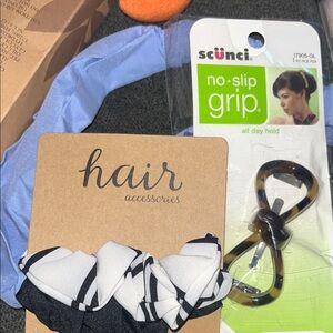 Scunci Black and Hair Accessories Set